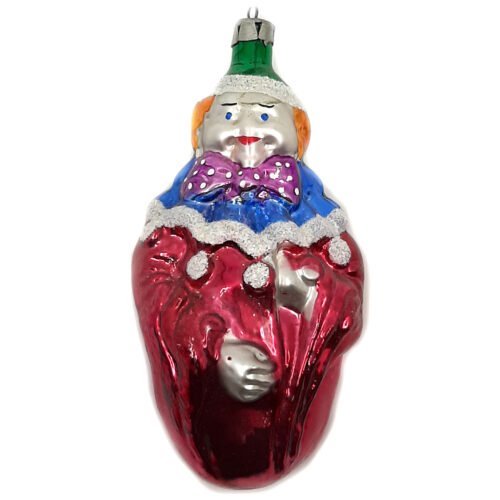 Clown im Gewand