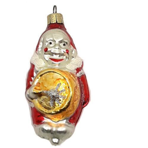 Clown with drum