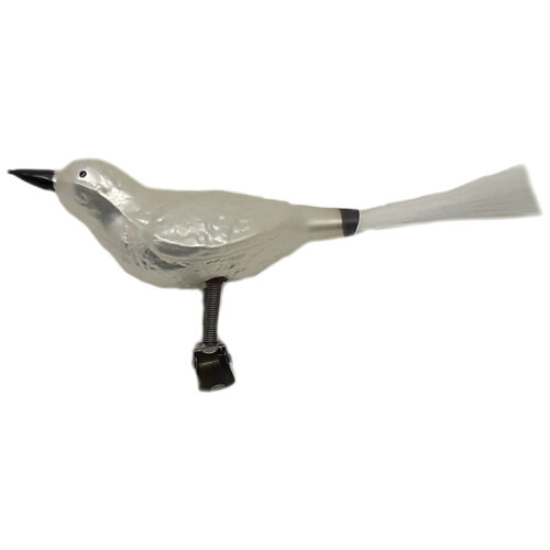 Glass bird with short beak