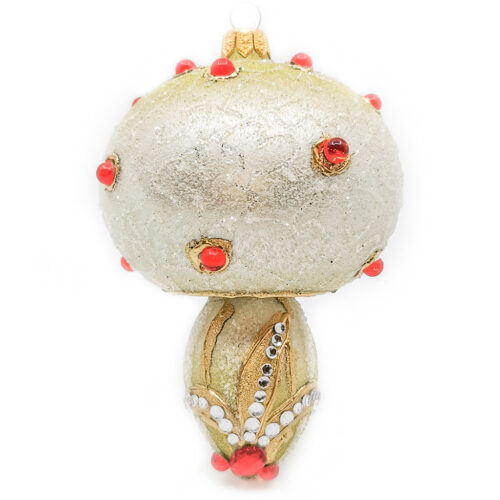 Mushroom with pearls